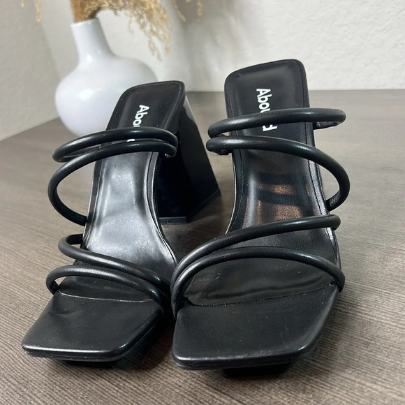 NEW- ABOUND Womens Austyn Black Strappy Sandal - Picture 8 of 10